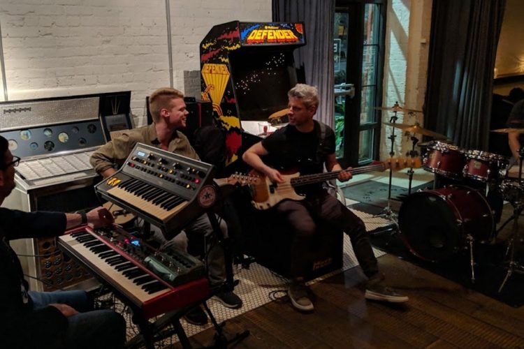 Mike Gordon & Robert Walter Engage In Impromptu Jam Session With Doom Flamingo Members