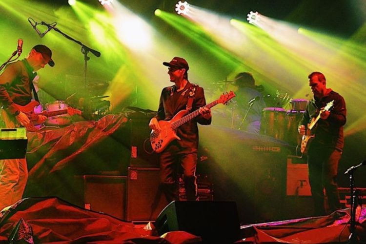 Umphrey’s McGee Debuts Pink Floyd Cover With Kanika Moore At Red Rocks