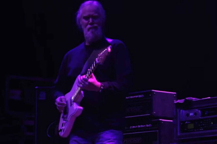 Watch Widespread Panic Cover The Black Keys’ ‘Strange Times’ In 2011