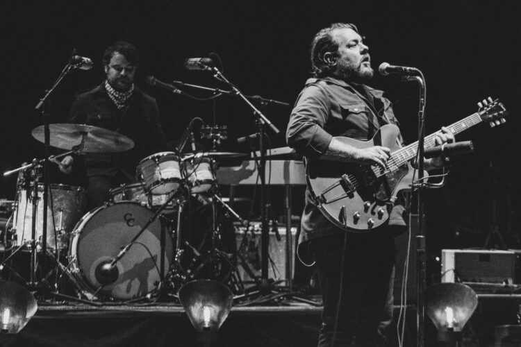 Nathaniel Rateliff Announces Live Album ‘Red Rocks 2020’ & Shares ‘Mavis’ Single