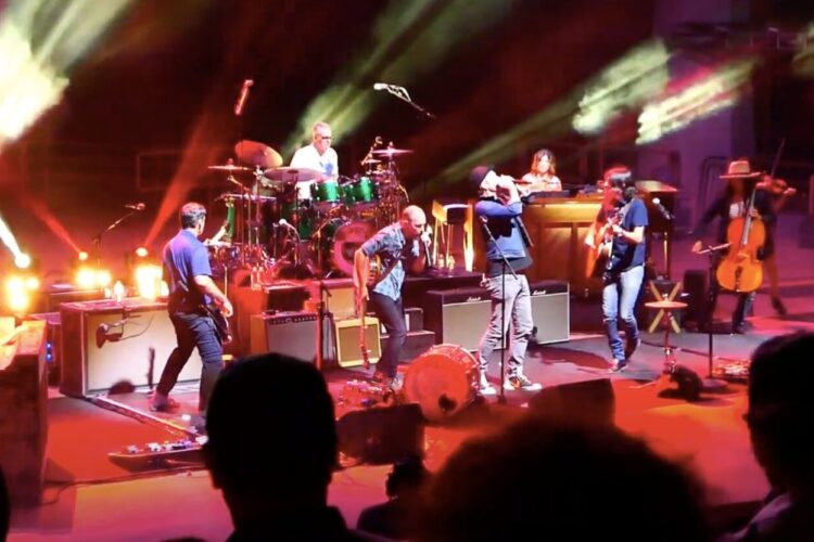 The Avett Brothers Welcome G. Love At Red Rocks